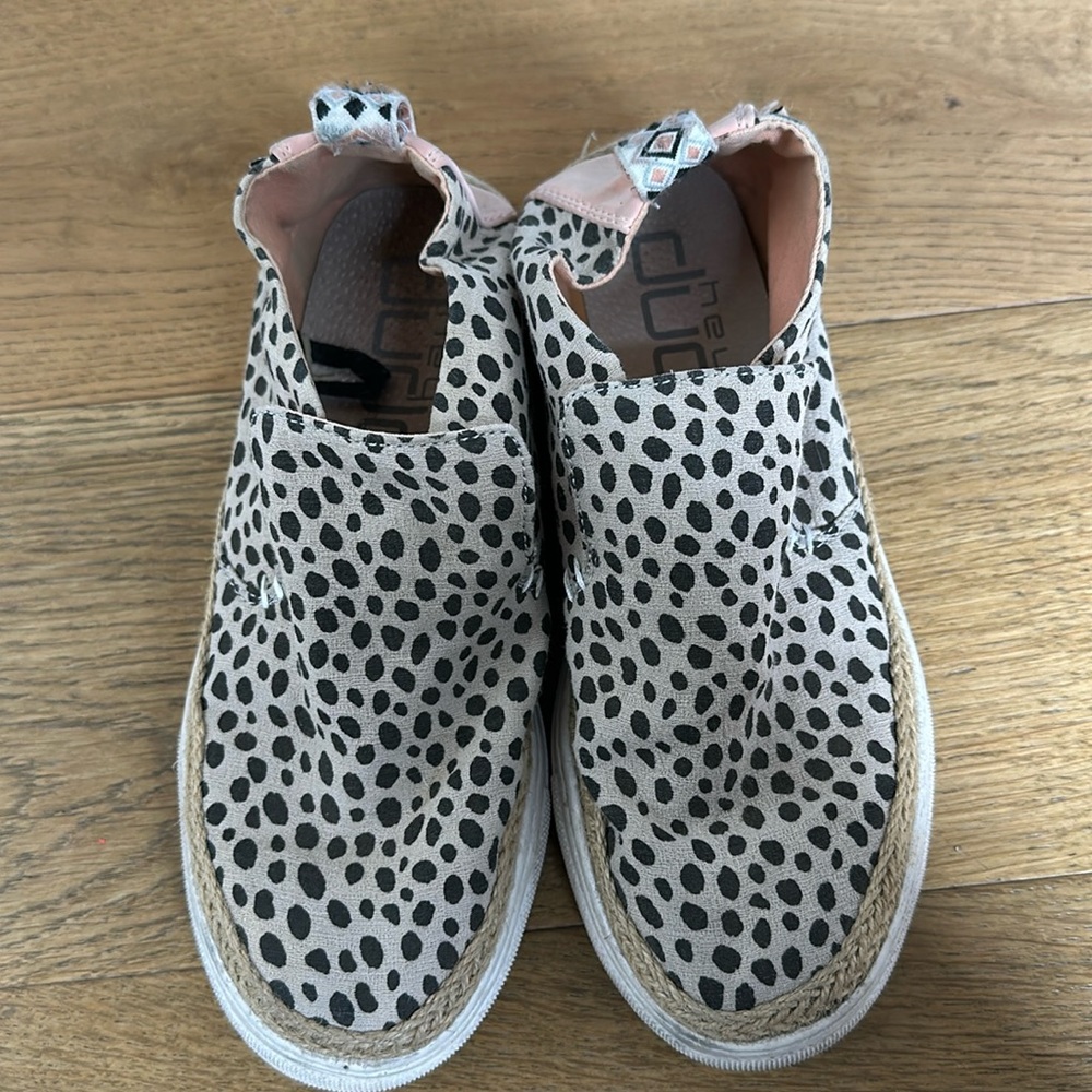 Hey dudes, cheetah, women’s size 6